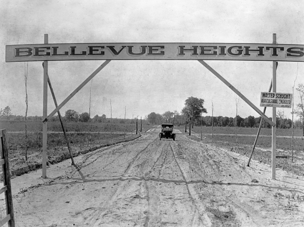 Entrance to Bellevue Heights subdivision outside Orlando