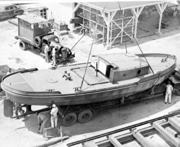 Hull of small World War II tugboat