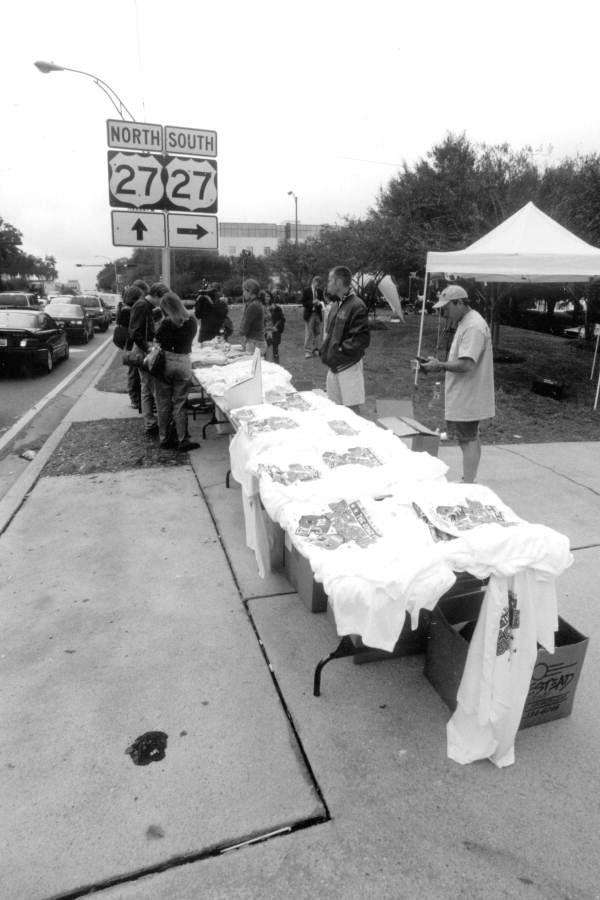 T-shirt selling on Monroe street during the 2000 presidential election vote dispute