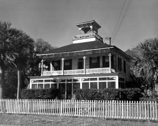 Home of Governor Napoleon B. Broward on Buccaneer Trail - Jacksonville, Florida