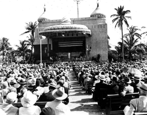 Governor Doyle E. Carlton speaking at Bayfront Park band shell - Miami, Florida