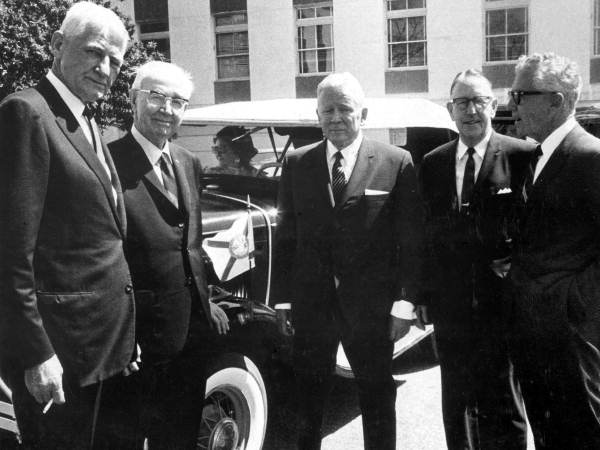 5 former Florida governors having a chat before festival - Tallahassee, Florida