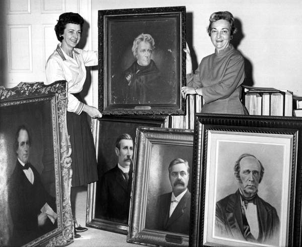 Women holding portrait of Andrew Jackson - Tallahassee, Florida