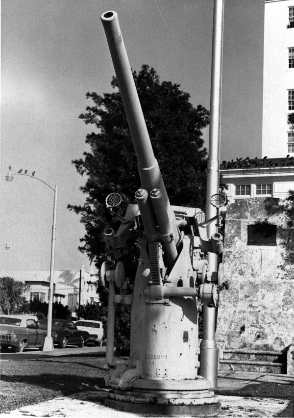 World War II antiaircraft gun - Miami Beach, Florida