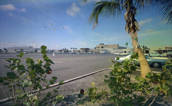 Palm Beach Mall.