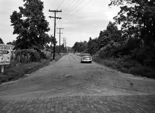 Looking east on Emerson Street from intersection - Duval County, Florida