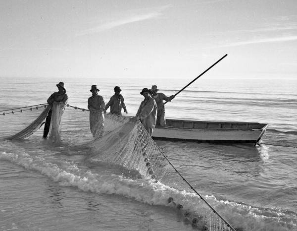 florida-seine-nets-seine-fishing-boats-wemovb