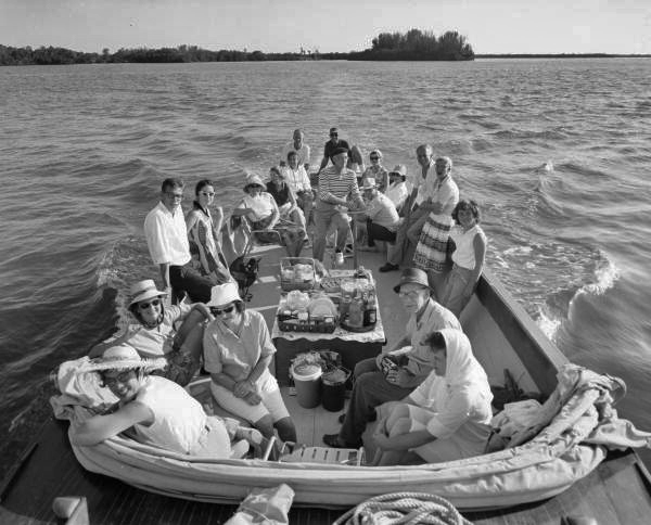Group boating to Larry Stolts' place at Cabbage Key, Florida.