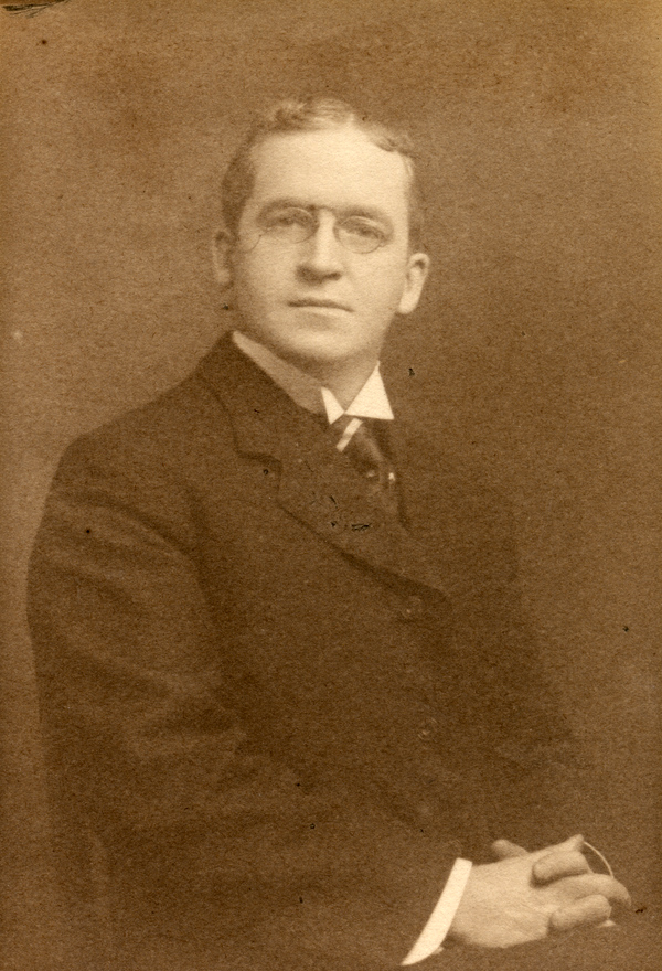 Portrait of Koreshan Frank Lewis.