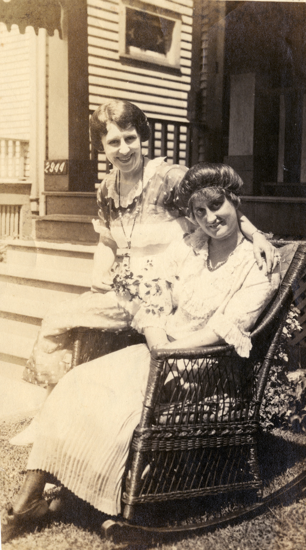 Koreshans Imogene Bubbett Rahn, left, and Nell Castle.