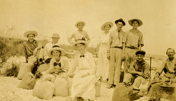 Postcard with group portrait of Koreshans during a picnic on Big Hickory Island.