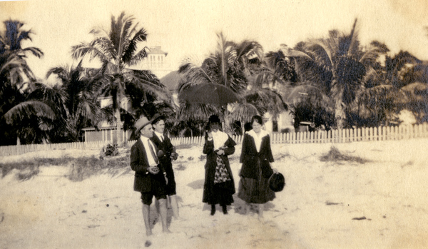 Koreshans on the beach near the home of Walter Haldeman in Naples, Florida.