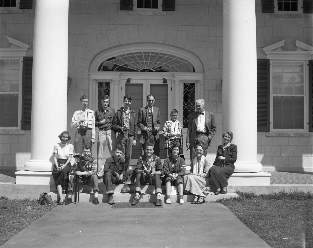 Group portrait during the Leon High School Camera Club field trip to the Stephen Foster Memorial.