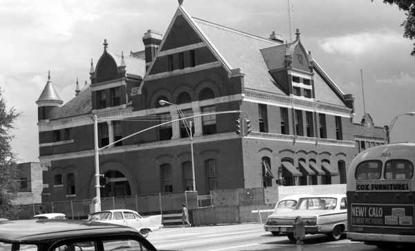 Old City hall in Tallahassee being demolished.
