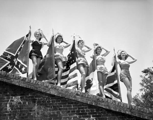 Fiesta of 5 Flags beauty queens in Pensacola.