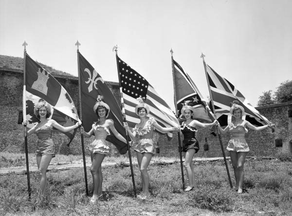 Fiesta of 5 Flags beauty queens in Pensacola.