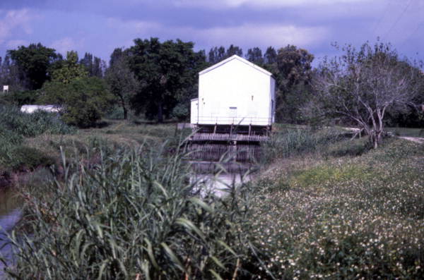 View showing a pumphouse in Clewiston.