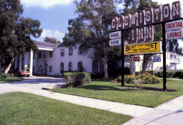 View showing the Clewiston Inn.