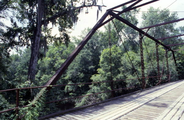 Close-up view of Jennings Bridge over the Alapaha River in Hamilton County.
