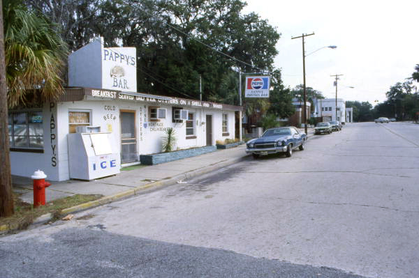 Pappy's Oyster Bar restaurant on 10th St. in the historic St. Andrews community of Panama City.