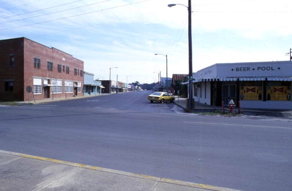 Looking south down Reid Ave. from First St. in downtown Port St. Joe.