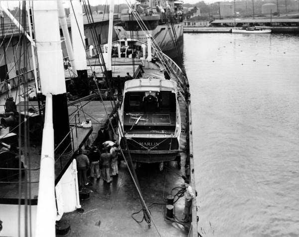 Unloading yacht "Marlin" for repairs at Gibbs Shipyard