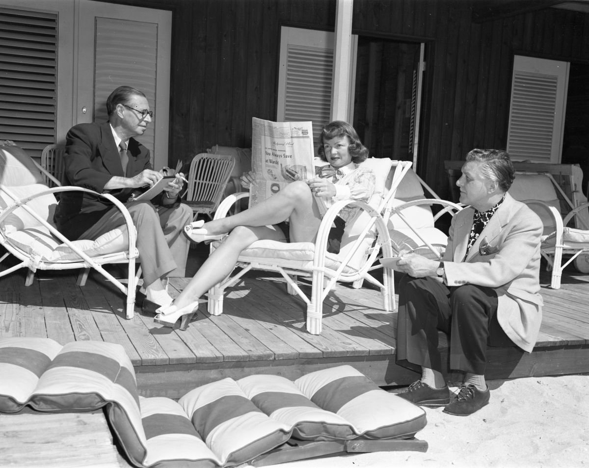 Arthur William Brown and Russell Patterson drawing Florence Kallender - Palm Beach, Florida.