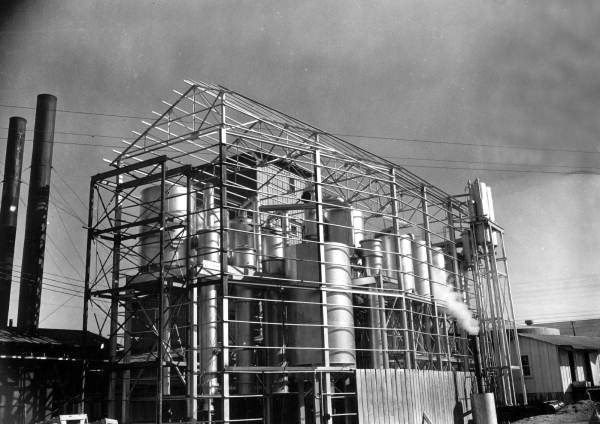 Kuder Citrus Products Company's processing plant for molasses - Lake Alfred, Florida