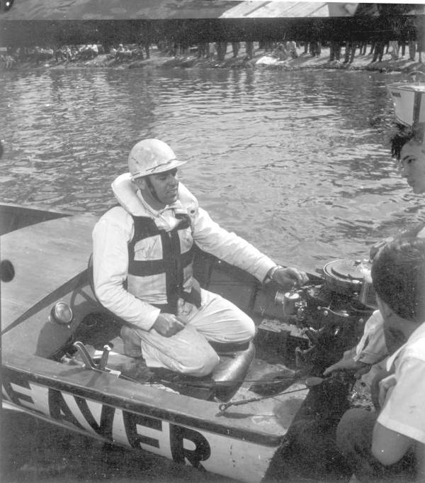 Orange Cup motorboat regatta at Lakeland