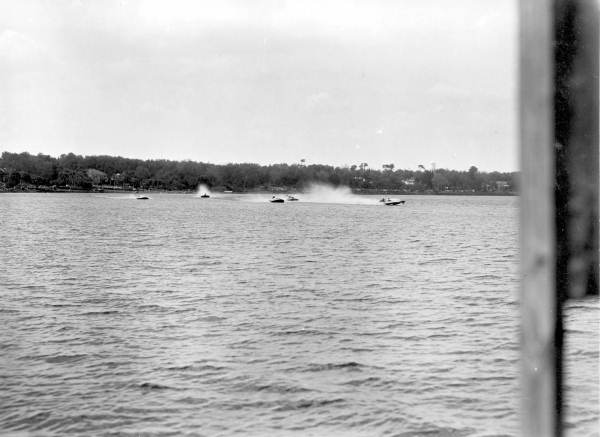 Orange Cup motorboat regatta at Lakeland