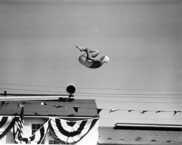 Marilyn Miller dives at the women's competition - Daytona Beach, Florida