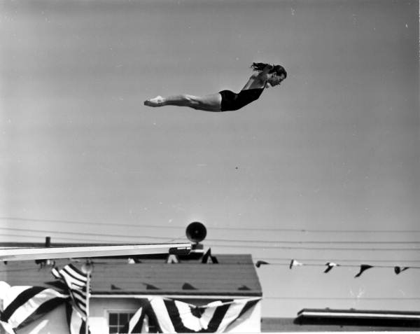 Juno Stover dives - Daytona Beach, Florida