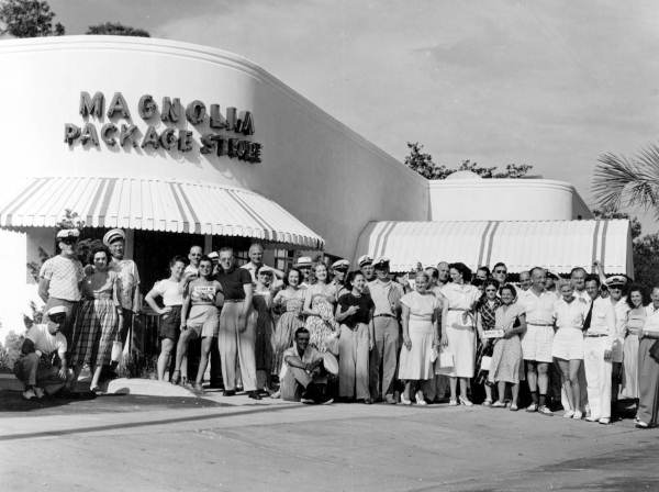 Eastward Ho members gathered at the Magnolia Package Store - Fort Walton Beach, Florida