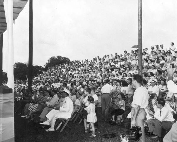 Large crowd gathered for Live Oak's Tobacco Festival - Live Oak, Florida