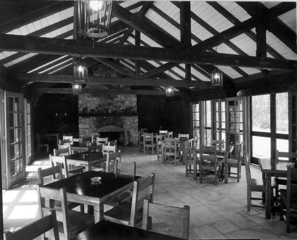 Dining room at the Hammock Inn - Sebring, Florida .