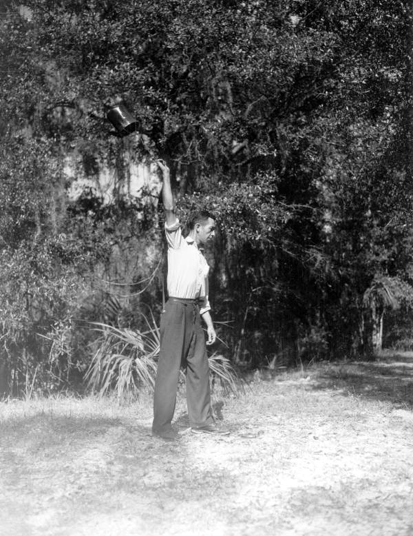 Joe Brown swinging coffee pot - Thonotosassa, Florida