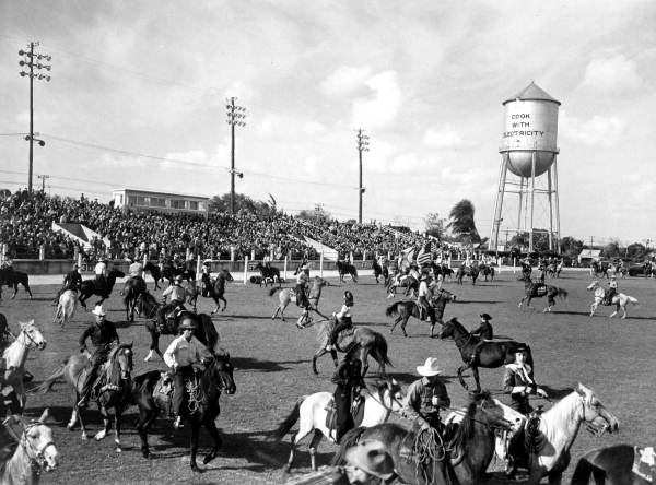Grand entry of cowboys and cowgirls - Lakeland, Florida