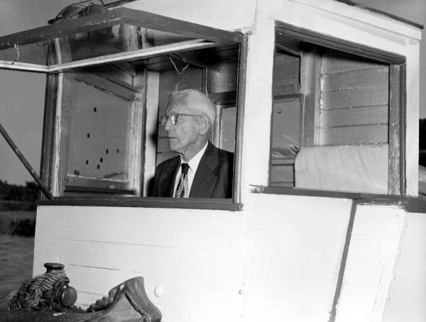 87 year old A. S. Gilbert at the Kissimmee River boat-a-cade