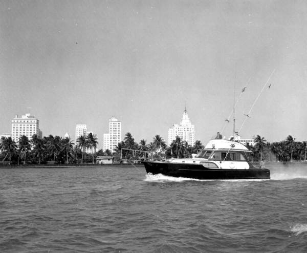 Boating cruise from Miami to Havana