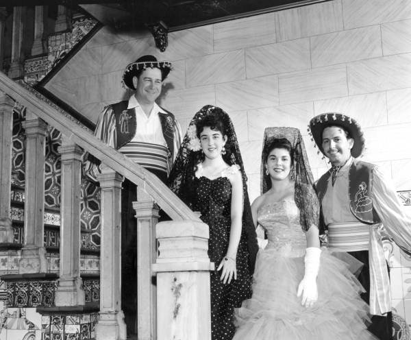 Men and women posing in Spanish costume - Tampa, Florida.