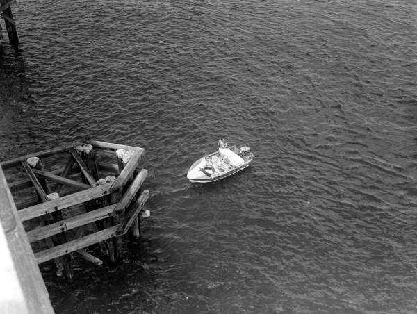 Motorboat in Choctawhatchee Bay - Destin, Florida