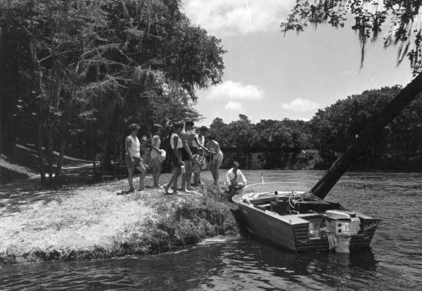 Boat tied up at the Suwannee River State Park