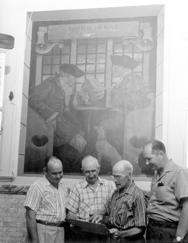 Roy Kennard and other compare the painting to a picture - Fernandina Beach, Florida