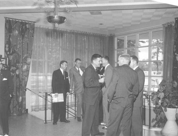 Wallace Jones at the industrialists luncheon .