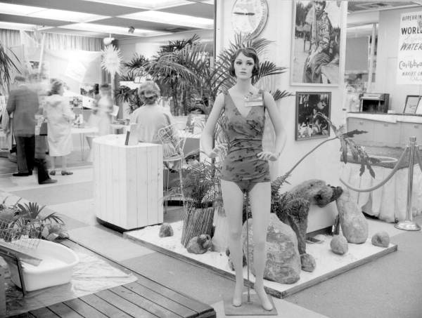 Mannequin and other exhibits at Florida showcase .,
