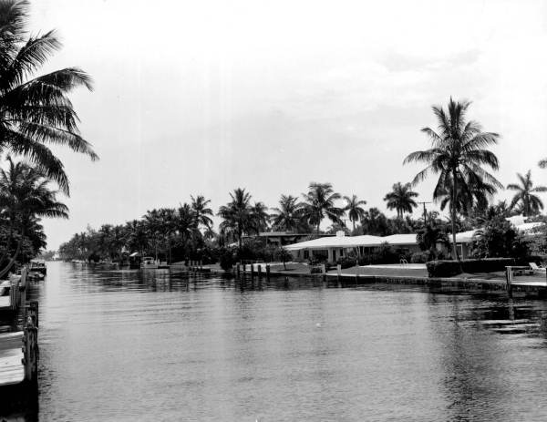 Homes on the Atlantic Intracoastal Waterway - Fort Lauderdale, Florida.