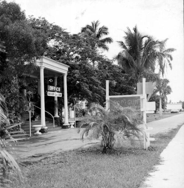 Rod & Gun Lodge - Everglades City, Florida
