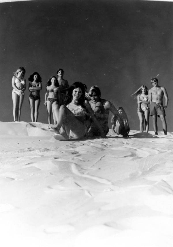 Young women attempt to ski down the sand - Fort Walton Beach, Florida .