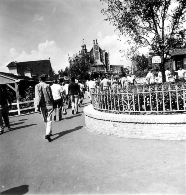 View of tourists at the Magic Kingdom - Orlando, Florida.