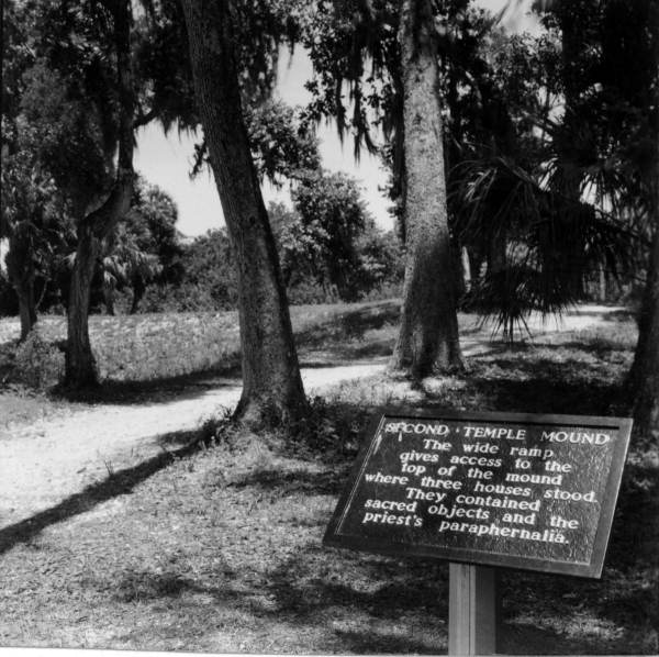 Trail and sign at Crystal River State Park - Crystal River, Florida.